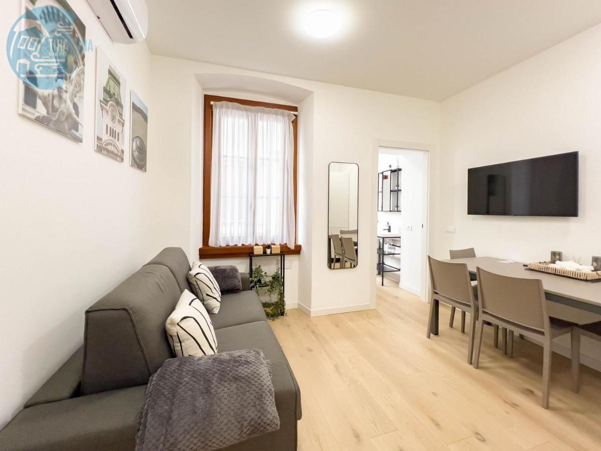 Piazza Della Borsa 3C Tirabora Short Rent Apartment Trieste Luaran gambar